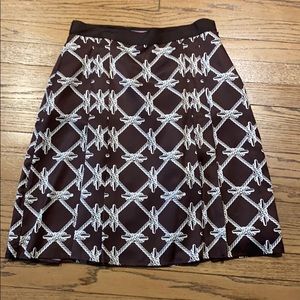 Vineyard Vine fully lined, silk skirt